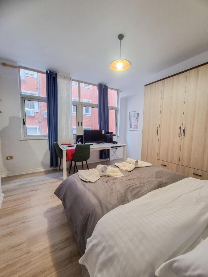 Cozy Apartment In City Center Tirana Bagian luar foto