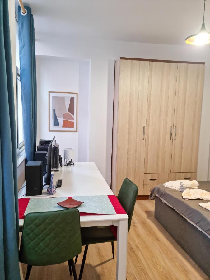 Cozy Apartment In City Center Tirana Bagian luar foto