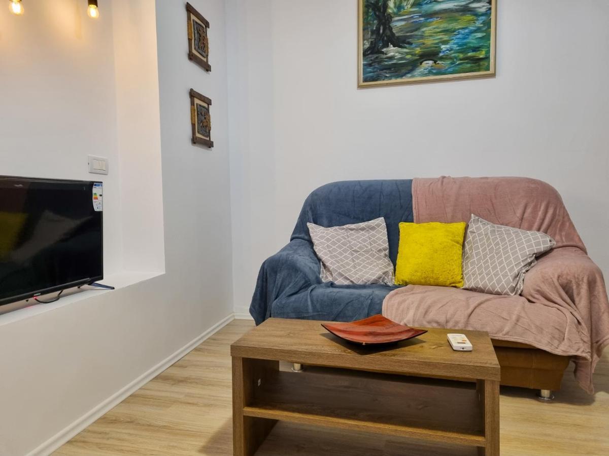 Cozy Apartment In City Center Tirana Bagian luar foto